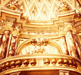 Decori a trompe l´oeil della cupola elicoidale (particolare) del Santuario di Sommariva del Bosco